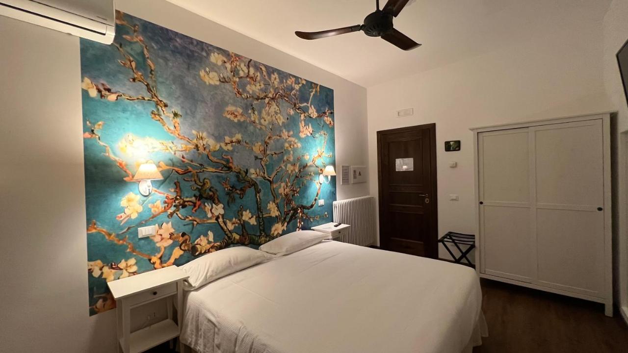 Guest House Le Gemelle Vagabonde Фьюмичино Экстерьер фото